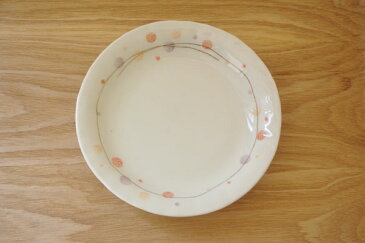 花てまり　ゆらぎ5寸皿（赤）（16.5cm）小皿 取り皿 ケーキ皿 パン皿 サラダ皿 副菜皿 和食器 かわいい食器 女性用 ピンク食器 和柄 おしゃれ カフェ風 かわいい 16cm