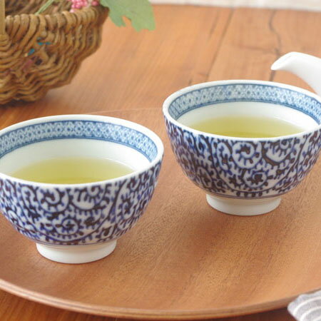 タコ唐草　煎茶碗湯呑み 湯のみ 湯呑み茶碗 茶碗 和食器 ゆのみ 湯飲み おもてなし食器 汲み出し 茶器 おしゃれ 和モダン カフェ風 来客用 和柄 和風