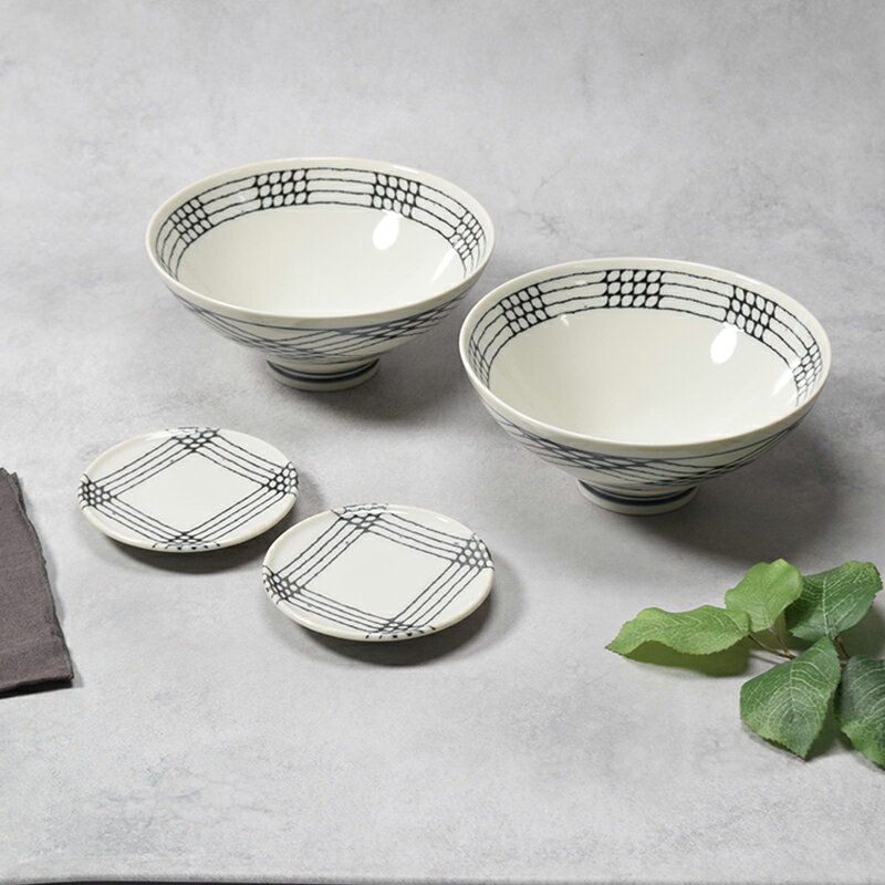 丼ぶり ＆ 小皿 2人用 4点セット ブラックスクエア 送料無料和食器 丼ぶり 麺鉢 天丼 海鮮丼 ボウル 黒い食器 ブラック食器 小皿 取り皿 デザート皿 スクエア柄 シンプル食器 モダン食器 和モダン おしゃれ食器 カフェ風食器 ペアセット