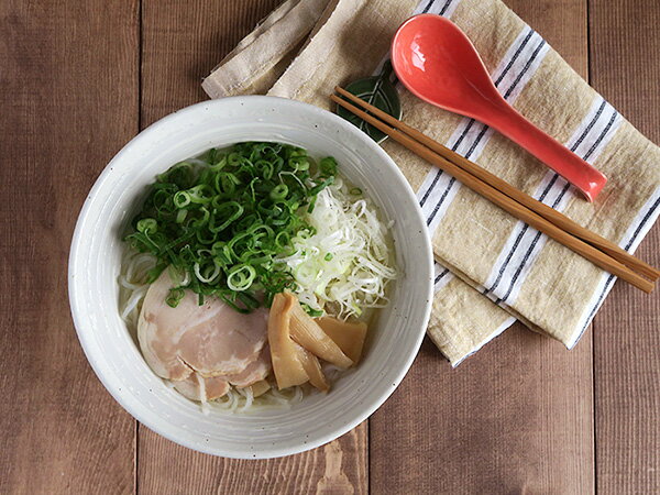 どんぶり 粉引　しのぎ刷毛目　6.3ラーメンどんぶり（19.7cm）丼ぶり 丼 ボウル 麺鉢 ラーメン鉢 ラーメン どんぶり 盛り鉢 うどん鉢 大鉢 煮物鉢 サラダボウル 和食器 食器 おしゃれ カフェ風 20cm