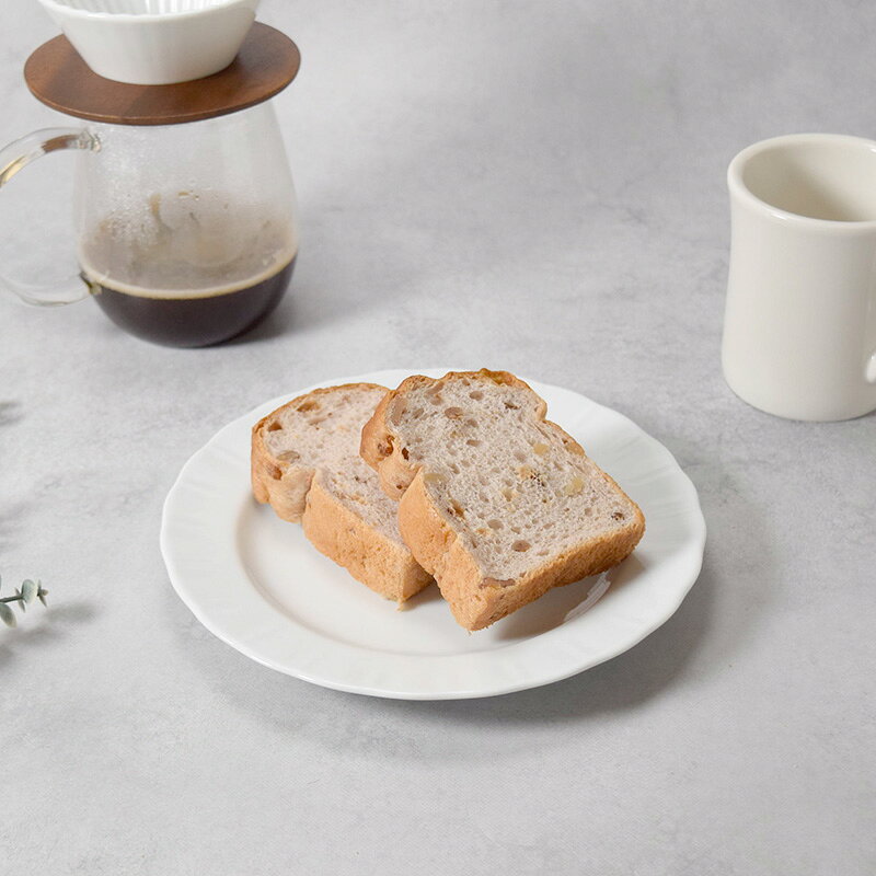 レリーフリムプレート 21cm ホワイト 在庫限り和食器 磁器 日本製 美濃焼 おしゃれ 和モダン シンプル プレート お皿 皿 食器 中皿 取り皿 ケーキ皿 サラダ皿 デザー