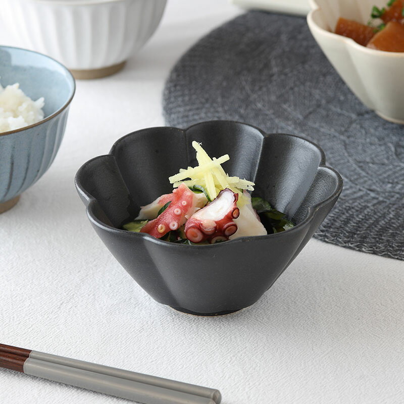 楽天市場】花柄 皿(カラーブラック)(キッチン用品・食器 楽天市場】花柄 皿(カラーブラック)(キッチン用品・食器