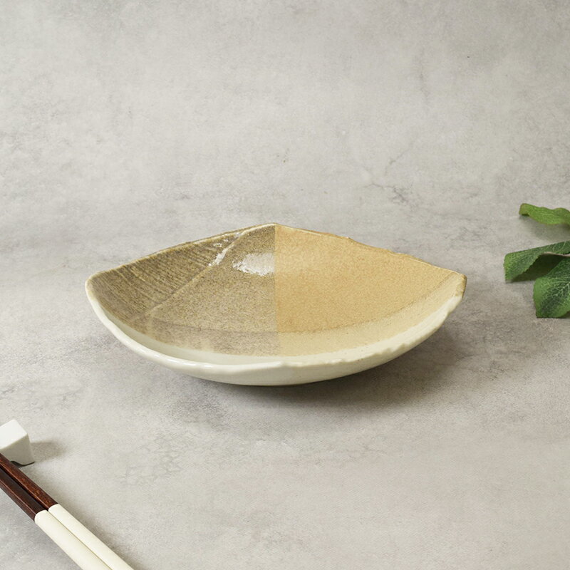 【5%OFFクーポン 12/3 20:00〜12/4 19:59】煮物鉢 2人用 2点セット 変形菱型 山びこ 送料無料食器セット セット食器 ペア食器 新生活 引っ越し 食器 盛り付け鉢 変形鉢 菱型鉢 副菜鉢 サラダ鉢 中鉢 おしゃれ食器