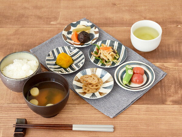 和食器 おしゃれ 小皿 10cm 呉須サビ紋皿 お皿 豆皿 プレート 醤油皿 薬味皿 漬物...