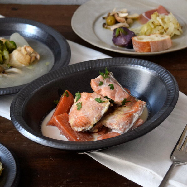 【最大2000円OFFクーポン2/4 20:00〜2/10 1:59】楕円鉢　22.5cm　銀彩鉄結晶和食器 中鉢 盛り鉢 盛り皿 ボウル サラダボウル パスタボウル パスタ皿 煮物鉢 黒い食器 ボウル カフェ食器 オーバル カフェ風 モダン 和