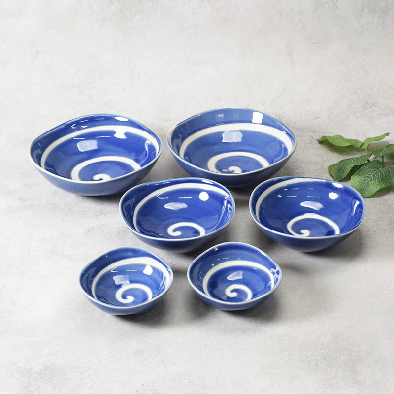 【最大2000円クーポン3/4 20:00〜3/11 1:59】変形鉢 17cm ＆13cm ＆ 9.5cm 各2点 合計6点セット 白渦 送料無料ボウル 鉢 食器 取り鉢 取り皿 煮物鉢 サラダボウル ヨーグルトボウル シリアルボウル スープボ