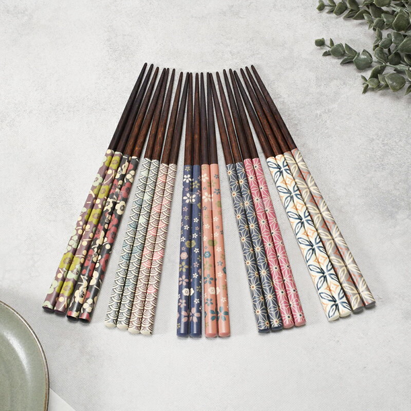 乐天商城 - 箸 23cm 和紙レトロ 日本製はし 木製 天然木 ウッド カトラリー 塗り分け おしゃれな箸 カラフルな箸 洋食 和食 モダン 伝統柄 シック おしゃれ 和カフェ