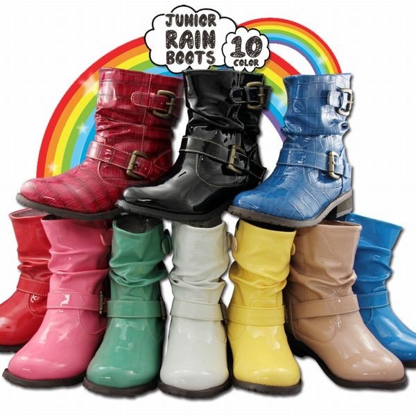 　■　商品説明カラフルカラーで雨の日もおしゃれ!クシュクシュ キッズレイン HY BY JUNIOR RAIN BOOT カラフル 10色 クシュクシュジュニアレインブーツ!・晴れでも履けるデザイン・【軽く】【丈夫】で履きやすい・【防水機能】バツグン!雨の日もカラフルなカラーリングで足元からおしゃれヒールの高さ:約3.0cm※手作業での採寸の為、商品によって若干の誤差が生じます。　■　ブランド名株式会社 エムディ企画　■　サイズ・容量サイズ(cm):16.0cm〜19.0cmカラー:イエロー・レッド・ブルー・ピンク・グリーン・ブラック・ホワイト・ブルークロコ・ピンククロコ・ピンクベージュ　■　規格素材/甲部分:合成皮革底材:合成底※モニター発色の具合により色合いが異なる場合がございます。