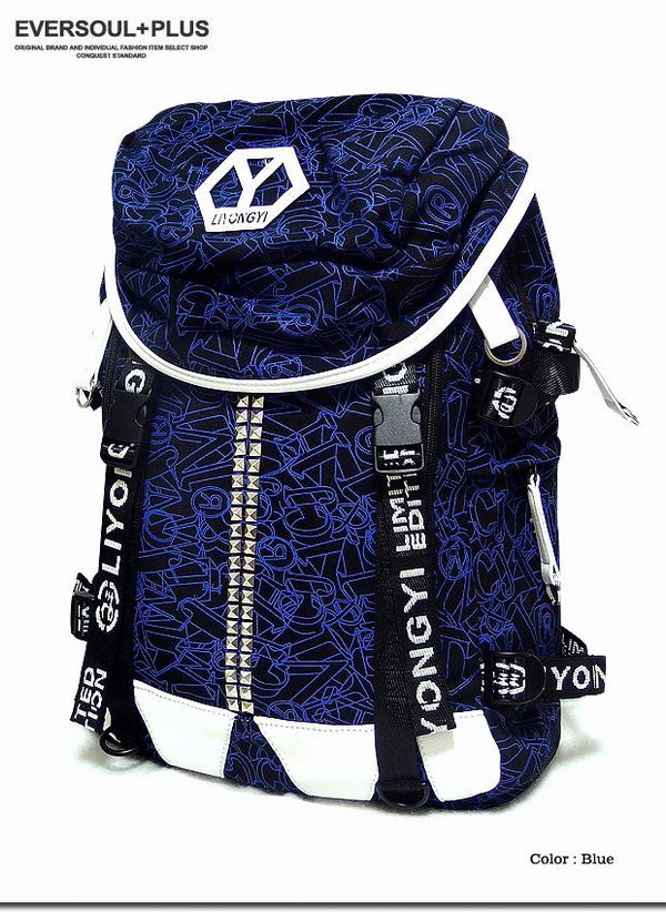 リュックサック デイパック メンズバッグ メンズファッション ピラミッドスタッズ ラインがクール 豊富..