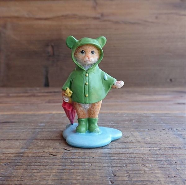 オブジェ 置き物 インテリア雑貨 家具 インテリア ネコ 長靴とレインコート 長靴 レインコート 珍しい..