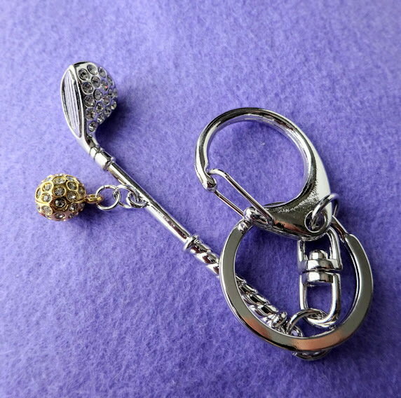 キーホルダー ゴルフ ボール チャーム 綺麗 華やか(素材・・・真鍮ロジウム・ゴールドメッキ、スワロフスキークリスタルサイズ・・・ゴルフクラブ 縦6.3cm 横...