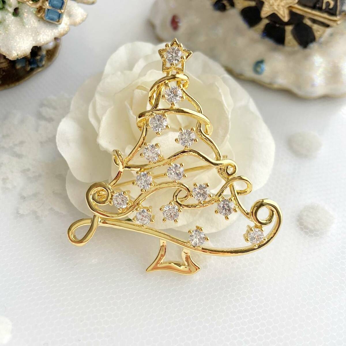 〈2色〉クリスマス ブローチ おしゃれ ツリー クリスマスツリー ゴールド シルバー アクセサリー プレゼント ギフト 結婚式 レディース 華やか ウエディング パーティー キラキラ ブローチ おしゃれ 普段使い お出かけ