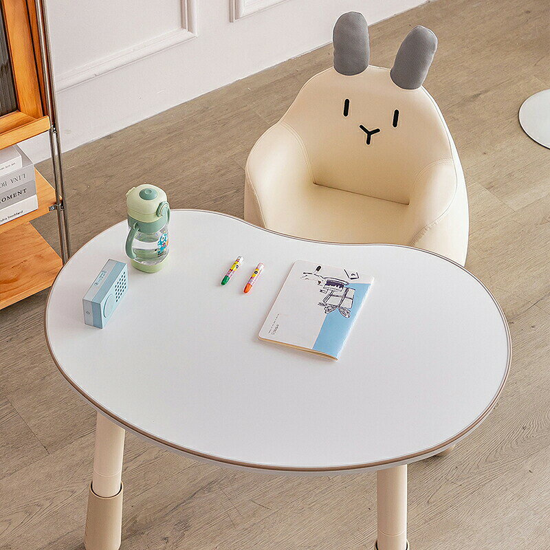 雑貨Shopティーダのキッズチェア ロータイプ チェア 角丸 椅子 子供 子供用 リビングチェア 勉強 食事 ギフト 子供用椅子 子供椅子 木製チェア 学習イス 学習チェア ナチュラル かわいい ホワイト ピンク 北欧 ナチュラル シンプル｜アングル3