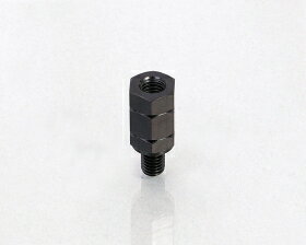 ●ネジサイズや締め付け方向が異なるミラーを装着する際に便利なアダプター。スペーサータイプも設定。●スチール製・ブラック塗装仕上げ対辺14mm・逆ネジM8→逆ネジM8タイプ【適合車種】汎用※最新の適合は必ずキタコHPでご確認ください。