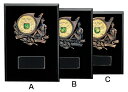 ※Cは壁掛け兼用楯足付き。（特許申請済み） ※ご注文の際はW-V-Topプレートの競技種目名をご指定ください。 ※プレート彫刻は【無料サービスです】 ※プレートにロゴマークを彫刻したいといった場合でも対応可能です ※ロゴマークトレースのみ作業数が増えるため別途1000円かかります・文字入れ ：レーザー彫刻 ・本体 ：MDF（木粉圧縮エコ材）、黒張面取り仕上げ ・レリーフ ：樹脂製 ・レリーフ受台 ：ダイキャスト製A： 高さ ：300mm ／ 幅 ：210mm ／ 重さ ：約783g ／ レリーフ：65φ B： 高さ ：270mm ／ 幅 ：190mm ／ 重さ ：約645g ／ レリーフ：65φ C： 高さ ：240mm ／ 幅 ：175mm ／ 重さ ：約632g ／ レリーフ：65φ
