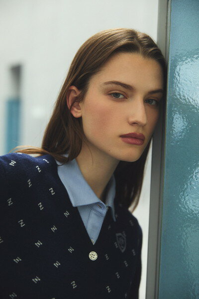 ゾーイ ZOY レディース カーディガン Vネック ニットカーディガン 手洗い可 ジャガードロゴ総柄 CASHWOOL キャシュウール 高級ニット糸使用 ウール100％ 【送料無料】 2025 秋冬 新作 ゴルフウェア