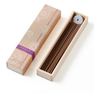 寸法サイズ：157×35×20ミリ ■法人専用商品になります。備考欄に○○寺 / 法人名 / 店舗名 いずれか必要になります。 ■北海道への送付は追加送料1500円必要になります。 ■熨斗や包装を行うことできません。 ■沖縄県、離島地域は発送不可になります。 検索キーワード 線香 お線香 進物線香 贈答用 進物 ご進物 御進物 お悔やみ 贈答 喪中ハガキ 送る 贈り物 ギフト メッセージ オリジナルメッセージ 手提げ袋 お盆 盆 帰省 法要 周忌法要 お供え 新盆 初盆 新盆見舞い 喪中 喪中見舞い 供え 御供 御佛前 御仏前 御霊前 仏具 仏壇 ぶつだん 神具 命日 供養 四十九日 一周忌 周忌 葬儀 返礼 返礼品関連商品【5箱セット 】百楽香 乳香 Frankincense 香彩堂 HYA...【5箱セット 】百楽香 蓮 Lotus 香彩堂 HYA-01 業務用 ...7,140円7,140円【5箱セット 】百楽香 竹 Bamboo 香彩堂 HYA-02 業務用...【5箱セット 】百楽香 金木犀 Osmanthus 香彩堂 HYA-0...7,140円7,140円【5箱セット 】百楽香 桜 Cherry Blossoms 香彩堂 H...【5箱セット 】百楽香 沈香 Aloewood 香彩堂 HYA-15 ...7,140円7,140円【5箱セット 】百楽香 ホワイトセージ White Sage 香彩堂 ...【10箱セット 】四季のいろどり25（80本入） 株式会社アシベ工芸 ...7,140円7,190円【10箱セット 】四季のいろどり12（80本入） 株式会社アシベ工芸 ...【5箱セット 】百楽香 ベルガモット Bergamot 香彩堂 HYA...7,190円7,140円