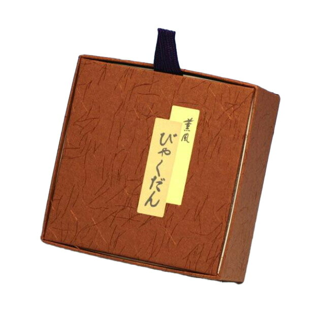 風韻の香りそのままに、室内香用におつくりしました ■法人専用商品になります。備考欄に○○寺 / 法人名 / 店舗名 いずれか必要になります。 ■北海道への送付は追加送料1500円必要になります。 ■熨斗や包装を行うことできません。 ■沖縄県、離島地域は発送不可になります。 検索キーワード 線香 お線香 進物線香 贈答用 進物 ご進物 御進物 お悔やみ 贈答 喪中ハガキ 送る 贈り物 ギフト メッセージ オリジナルメッセージ 手提げ袋 お盆 盆 帰省 法要 周忌法要 お供え 新盆 初盆 新盆見舞い 喪中 喪中見舞い 供え 御供 御佛前 御仏前 御霊前 仏具 仏壇 ぶつだん 神具 命日 供養 四十九日 一周忌 周忌 葬儀 返礼 返礼品関連商品【20箱セット 】高級線香優香「梅」（約50g） 株式会社アシベ工芸 ...【5箱セット 】中天香 20本（緑） みのり苑 #030012 業務用...6,050円6,050円【20箱セット 】高級線香優香「柚子」（約50g） 株式会社アシベ工芸...【8袋セット】 きらめき 煌 徳用袋入 10分ローソク 白芯 180g...6,050円6,020円【20箱セット 】高級線香優香「白檀」（約50g） 株式会社アシベ工芸...【20箱セット 】高級線香優香「桜」（約50g） 株式会社アシベ工芸 ...6,050円6,050円【20箱セット 】高級線香優香「ラベンダー」（約50g） 株式会社アシ...馬蹄型沈香 カリマンタン 刻 10g 紙箱(97×75×28mm) 香...6,050円6,020円【5箱セット 】ありがとう 花ろうそく 24本入（2×各月花） 株式会...【1箱】 沈香好文木（煙控）短寸小把10把入桐箱 梅栄堂 #K543 ...6,050円5,990円