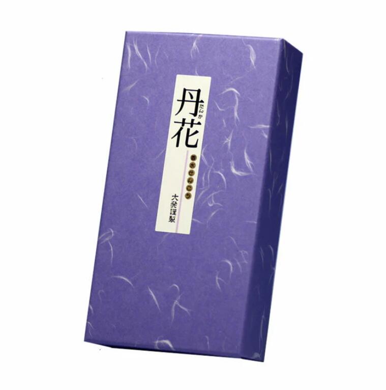 エレガントなスミレの香り、170g ■法人専用商品になります。備考欄に○○寺 / 法人名 / 店舗名 いずれか必要になります。 ■北海道への送付は追加送料1500円必要になります。 ■熨斗や包装を行うことできません。 ■沖縄県、離島地域は発送不可になります。 検索キーワード 線香 お線香 進物線香 贈答用 進物 ご進物 御進物 お悔やみ 贈答 喪中ハガキ 送る 贈り物 ギフト メッセージ オリジナルメッセージ 手提げ袋 お盆 盆 帰省 法要 周忌法要 お供え 新盆 初盆 新盆見舞い 喪中 喪中見舞い 供え 御供 御佛前 御仏前 御霊前 仏具 仏壇 ぶつだん 神具 命日 供養 四十九日 一周忌 周忌 葬儀 返礼 返礼品関連商品【2箱セット 】梅丹花 大バラ 大発 TP-3 業務用 まとめ買い 大...【2箱セット 】特選丹花 中バラ 大発 TG-2 業務用 まとめ買い ...7,920円7,920円香藏 薄箱 大発 W-6 業務用 まとめ買い 大容量...【8本セット 】ローソク型本体のみ カートリッジ式 21cm 8本入 ...7,900円7,920円若葉 大発 YS-1 業務用 まとめ買い 大容量...台なしブロンマ 白 カメヤマローソク T2135-00-30W...7,900円7,900円かけはし カーネーションの香り 4把入 30箱セット 日本香堂 #63...【2箱セット】 微香好文木（煙控）短寸バラ8箱詰桐箱 梅栄堂 #K20...7,900円7,920円【セット 】馥郁沈香 雲の象 1箱玉初堂 #6603 業務用 まとめ買...【10箱セット 】法灯 花ろうそく（1月〜12月） 株式会社アシベ工芸...7,920円7,950円