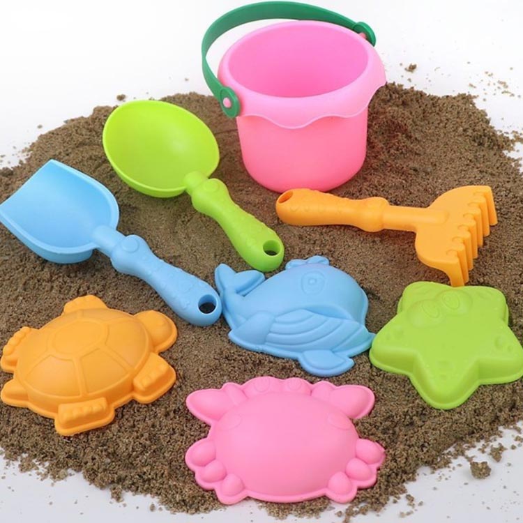 東京豊屋の砂遊び お砂場セット 8点セット ビーチ遊び バケツセット おもちゃ エコ 子供おもちゃ 雪遊び 子供用 シリコン 水遊び 屋外 安全無毒 室内 お風呂 おもちゃ 知育玩具 お風呂用 ビーチ 夏休み バケツ 卒園 入学 卒業 誕生日 送料無料｜アングル3
