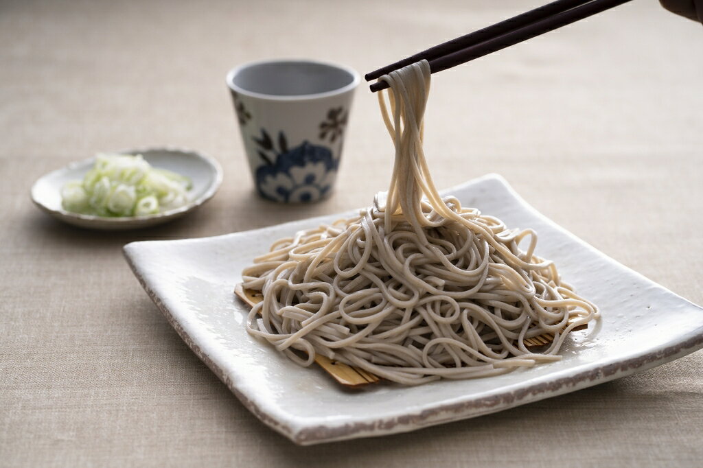 石臼挽き 国産八割そば 200g そば香る 2人前 乾麺 蕎麦 名水仕込み 全原料国産 自然芋蕎麦 tabemon-dikara-10006030 食べもんぢから。 サンプル画像2