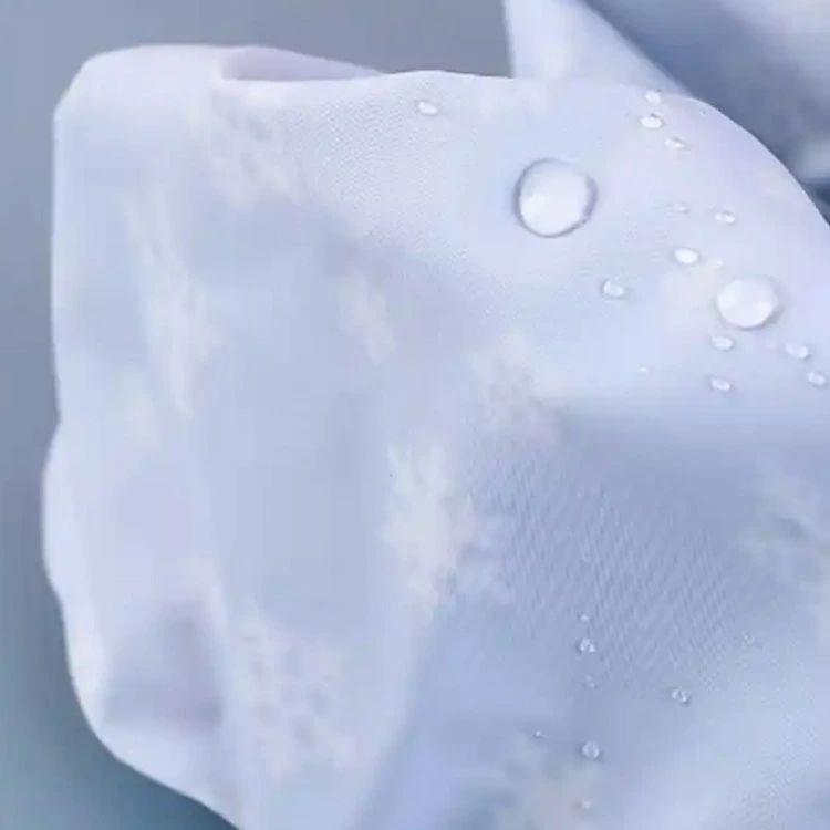 氷のう 氷嚢 アイスバッグ 応急処置 冷却 アイシングバッグ 水漏れ防止 熱中症 夏 スプレー付 2WAY 2個セット 氷バッグ スポーツ ゴルフ 暑さ対策 野球 スプレーノズル 持ち運び 部活 送料無料 膝 足首 頭 - 3
