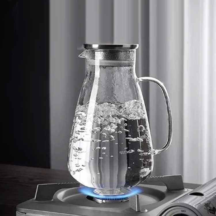 【送料無料】耐熱ガラス ピッチャー 直火対応 大容量 2L 2.6L フレーバーウォーター 麦茶 水差し ポット 耐熱 耐冷 冷蔵庫 ガラスピッチャー おしゃれ 北欧 クリア 洗いやすい 麦茶ポット 冷茶ポット アイスティー 冷茶 ジャグ 冷水筒 茶こし 引っ越し祝い プレゼント 敬老の