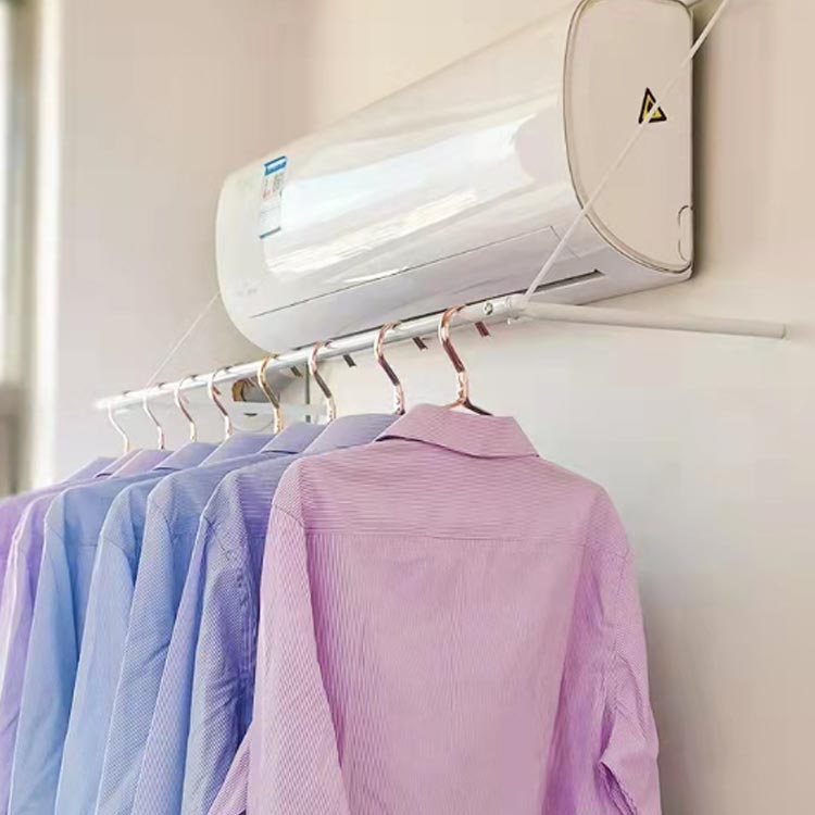 エアコンに引っ掛けるだけの簡単取り付けで壁を傷つけません。夏は除湿、冬は暖房をしながら洗濯物を効率的に乾かせます。使わない時は、竿を通したまま折りたたんで収納できるので、お部屋もスッキリ。シンプルなデザインなのでどんなお部屋にもぴったりです！製造ロットにより、細部形状の違いや、同色でも色味に多少の誤差が生じます。パッケージは改良のため予告なく仕様を変更する場合があります。▼商品の色は、撮影時の光や、お客様のモニターの色具合などにより、実際の商品と異なる場合がございます。あらかじめ、ごください。▼生地の特性上、やや匂いが強く感じられるものもございます。数日のご使用や陰干しなどで気になる匂いはほとんど感じられなくなります。▼同じ商品でも生産時期により形やサイズ、カラーに多少の誤差が生じる場合もございます。▼他店舗でも在庫を共有して販売をしている為、受注後欠品となる場合もございます。予め、ごお願い申し上げます。▼出荷前に全て検品を行っておりますが、万が一商品に不具合があった場合は、お問い合わせフォームまたはメールよりご連絡頂けます様お願い申し上げます。速やかに対応致しますのでご安心ください。エアコンに引っ掛けるだけの簡単取り付けで壁を傷つけません。夏は除湿、冬は暖房をしながら洗濯物を効率的に乾かせます。使わない時は、竿を通したまま折りたたんで収納できるので、お部屋もスッキリ。シンプルなデザインなのでどんなお部屋にもぴったりです！製造ロットにより、細部形状の違いや、同色でも色味に多少の誤差が生じます。パッケージは改良のため予告なく仕様を変更する場合があります。▼商品の色は、撮影時の光や、お客様のモニターの色具合などにより、実際の商品と異なる場合がございます。あらかじめ、ごください。▼生地の特性上、やや匂いが強く感じられるものもございます。数日のご使用や陰干しなどで気になる匂いはほとんど感じられなくなります。▼同じ商品でも生産時期により形やサイズ、カラーに多少の誤差が生じる場合もございます。▼他店舗でも在庫を共有して販売をしている為、受注後欠品となる場合もございます。予め、ごお願い申し上げます。▼出荷前に全て検品を行っておりますが、万が一商品に不具合があった場合は、お問い合わせフォームまたはメールよりご連絡頂けます様お願い申し上げます。速やかに対応致しますのでご安心ください。