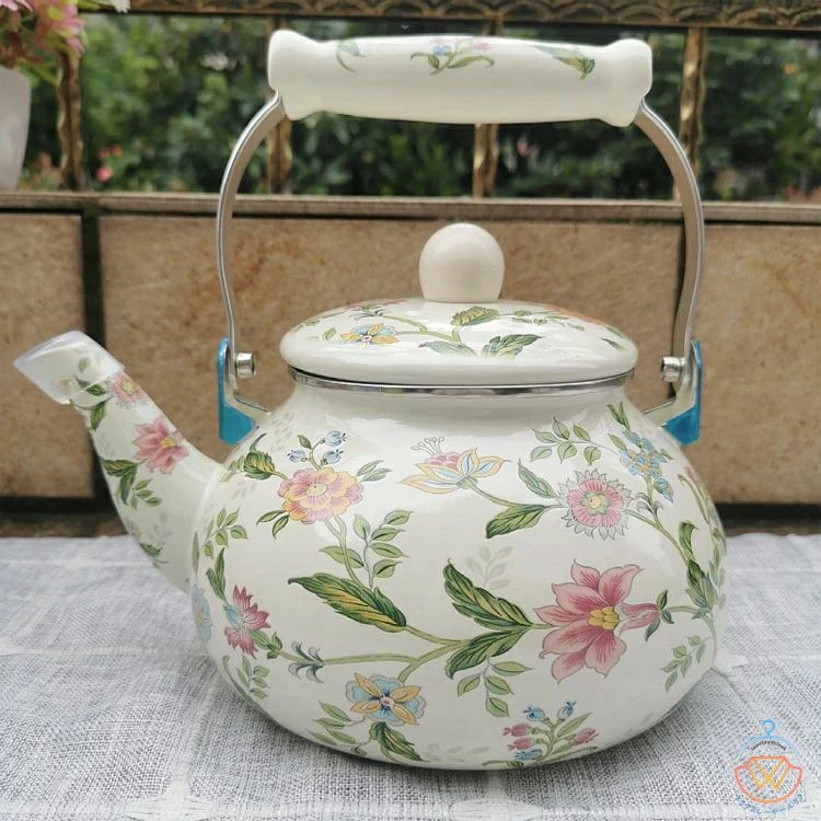 Rakuten - 【送料無料】やかん ホーローやかん 2.5L 大容量 ケトル 琺瑯 花柄 バラ 湯沸かし ティーケトル コンパクト 軽量 直火/ガス火/IH対応 北欧 広口 和風