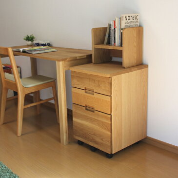 【商品名】KDM ブックラック 本棚 ブックシェルフ【カラー】 ナチュラル 色【サイズ】 幅33 × 奥行22 × 高さ29cm【生産国】 国産 日本製 福岡県【主素材】 ホワイトオーク 無垢材リビング学習デスク にもシンプル 北欧 マガジンラック