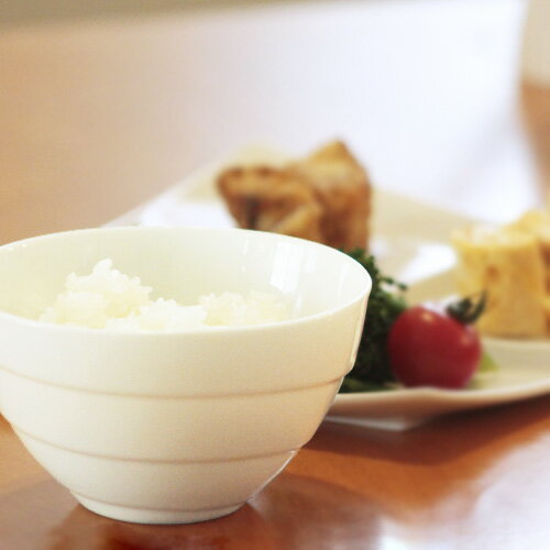スパイラル ライスボール(アウトレット含む白い食器 日本製 磁器 茶碗 白 おしゃれ 食器 茶わん 茶碗 陶器 白 シンプル プチ丼 ご飯茶碗