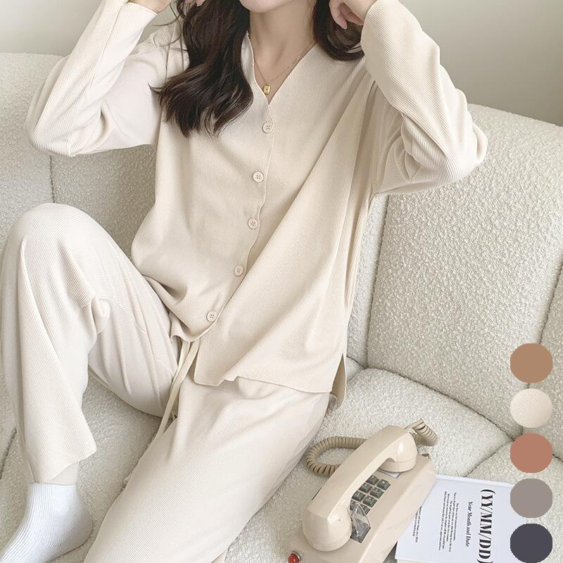 商品詳細 サイズ：M L XL 2XL 3XL 素材生地：綿100% 生地感 肌触りの良い カラー 多色 商品説明 春秋ぴったりのルームウェア。 肌触りも抜群でずっと着ていたくなる着心地・ 可愛いだけじゃなく、ゆったりとしたサイズ感は、体型カバーもリラックスもできて◎ パステルカラーで、大人女子にもぴったり・ ぜひ、リラックスタイムのお供にいかがですか？ ご家族やお友達、恋人へのプレゼントとしてもオススメです！