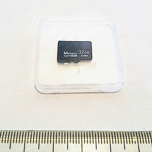microSDHCカード 32GB 同梱お得 予備にも 透明ケース付き microSDHCカード 32GB 同梱お得 予備にも 透明ケース付き