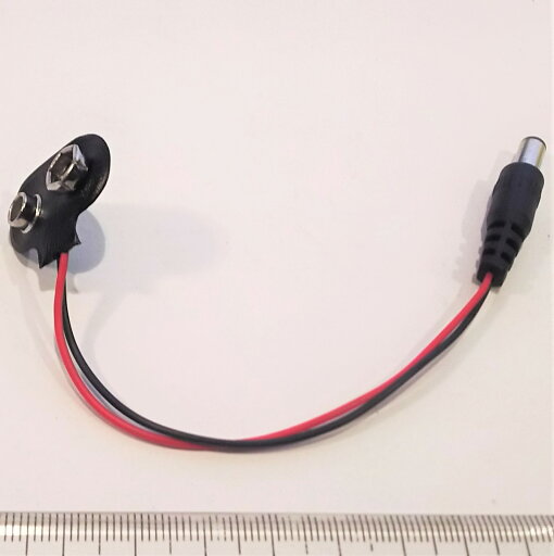 9v電池用のDCプラグ変換コネクタ 5.5x2.1mm センタープラス 9v電池用のDCプラグ変換コネクタ 5.5x2.1mm センタープラス