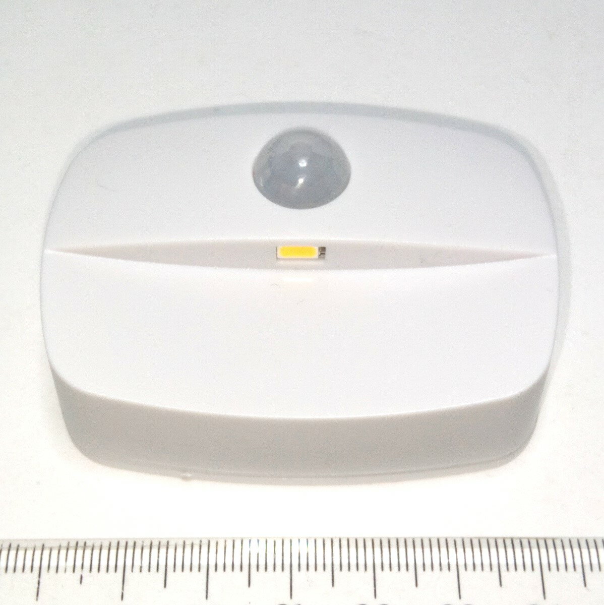 LEDナイトライト,人感モーションセンサー,屋内ナイトライト,乾電池仕様 照明器具 足元灯 フットライト ..