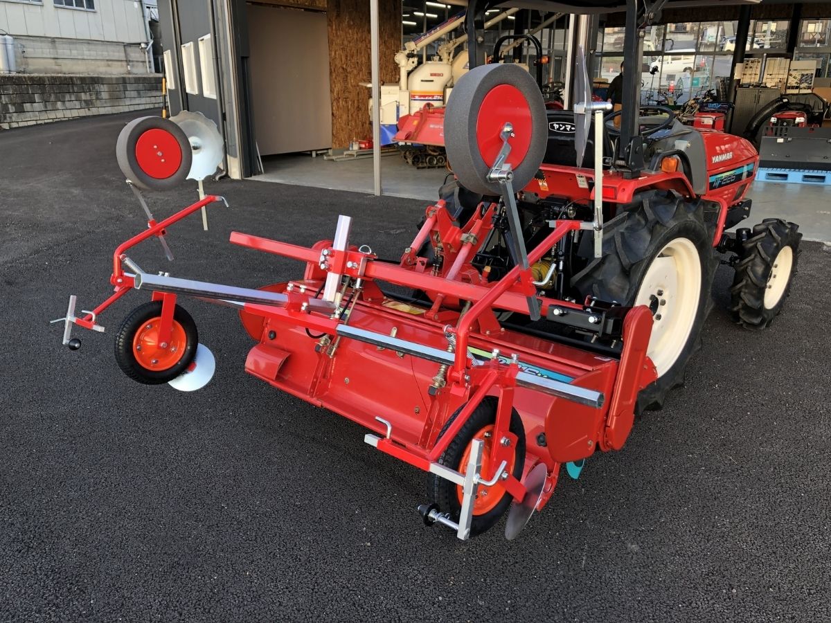 シバウラ マルチ管理機畝立て機KM700型ビニール張りマルチャー家庭菜園