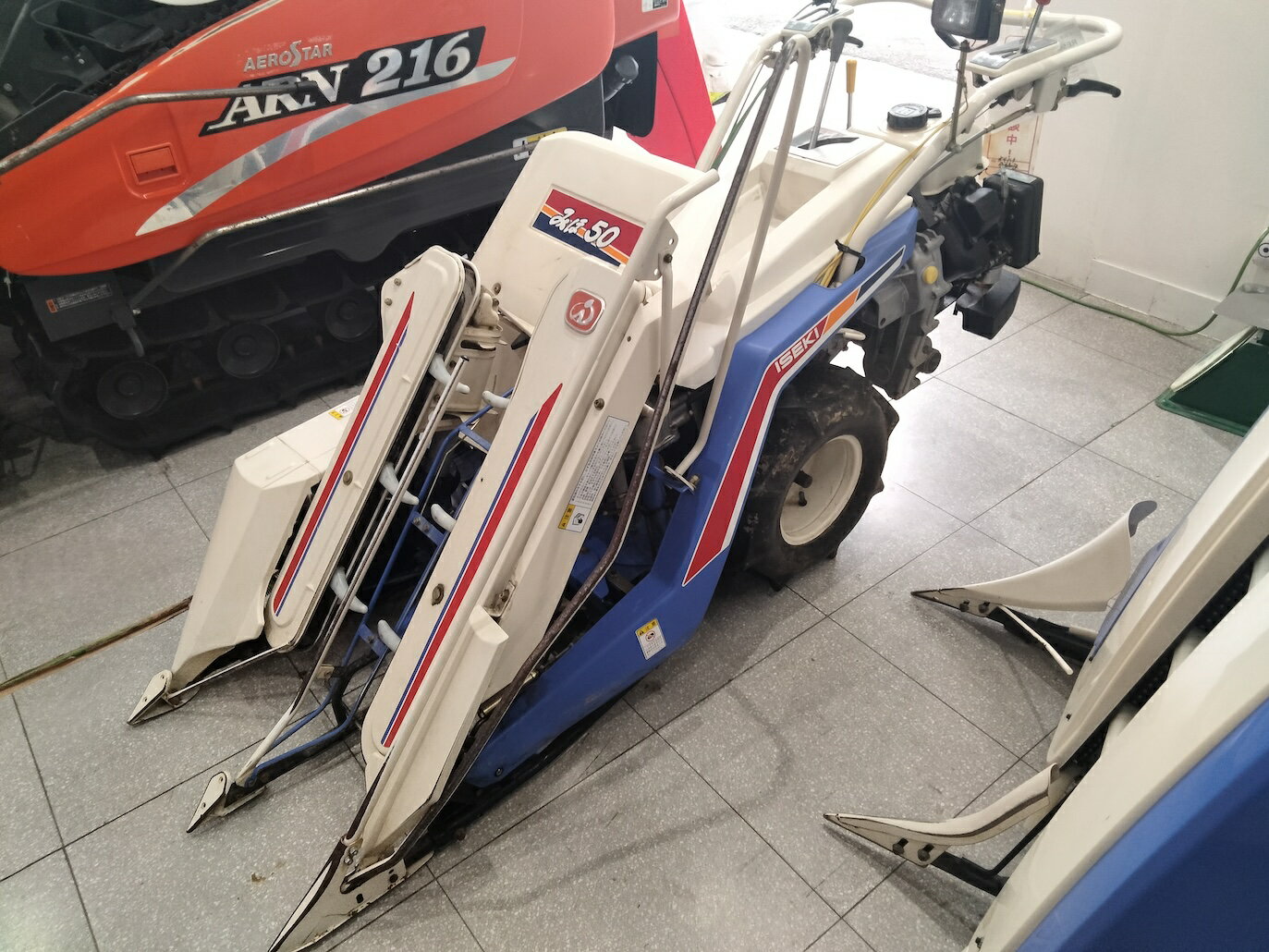 【商談中】イセキ バインダー RE50-DH : 寸法(長×幅×高)概算 1795 x 780 x 980mm 燃料:ガソリン