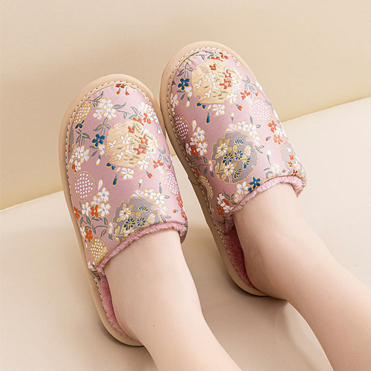 モダン おしゃれ ルームシューズ 選べる2タイプ サテン 刺繍 刺しゅう 花柄 室内 メッシュ スリッパ ラバーソール 大人可愛い 来客 歩きやすい メンズ