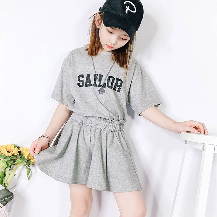 子供服 セットアップ 夏 女の子 半袖 Tシャツ ショートパンツ 上下セット セットアップ ジャージ トップス 半ズボン ゆったり カジュアル リゾート キッズ ジュニア こども 女児 普段着 通学着 スポーツウェア 韓国子供服 110 120 130 140 150 160 送料無料