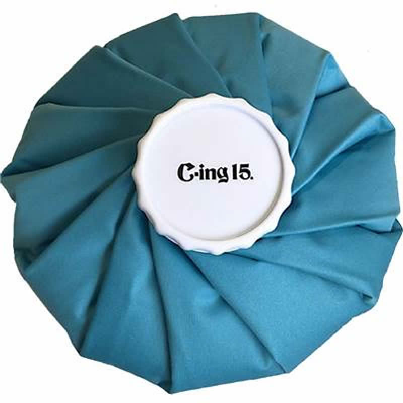 スタンダードな氷のう。アイシングなどの冷却用としてだけでなく、耐熱性もありますので45℃までの温かいお湯を入れて、温湿布としてもご使用できます。口径を従来品（51mm）と比べて、60mmに拡大。大きめの氷も入れやすくなりました。 ■カラー/■サイズ/約28cm×口径約60mm 容量：2200cc ■素材/本体外側／ポリエステル、本体内側／TPU（熱可塑性ポリウレタン）、口金／アルミ、キャップ／ポリプロピレン ■仕様/耐熱温度：約−4℃〜45℃ ■生産国/中国関連商品ゼット 氷嚢 M C-ING15 sic3200ゼット 氷嚢 S C-ING15 sic3000ミズノ 起毛革カラースプレーお徳用 2zk84000...1,936円1,716円2,244円ミズノ 爽香守 消臭パウダー 11gz232400...ミズノ アイシングバッグ（サイズM） 1gjya32600...野球 グリップテープ リザードスキンズ 野球バット用 05mm 1.1...2,244円2,244円2,310円野球 グリップテープ リザードスキンズ 野球バット用 05mm 1.1...野球 グリップテープ リザードスキンズ 野球バット用 05mm 1.1...野球 グリップテープ リザードスキンズ 野球バット用 05mm 1.1...2,310円2,310円2,310円ユニックス スローイングピッチネット spg-1060-1061【コン...ユニックス パワーウィンボール bx72-38【コンビニ受け取り不可】...ユニックス ステップコード付トレーニングコーン ラダーコーン bx81...2,156円2,244円2,244円大きめの氷も入れやすくなりました。