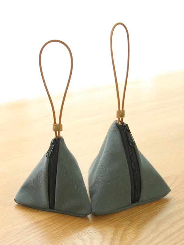 小銭入れ 韓国 小さめ シンプル キャンバス 化粧品 ポーチ カード キー 収納 コインケース 落ち着いたカラー