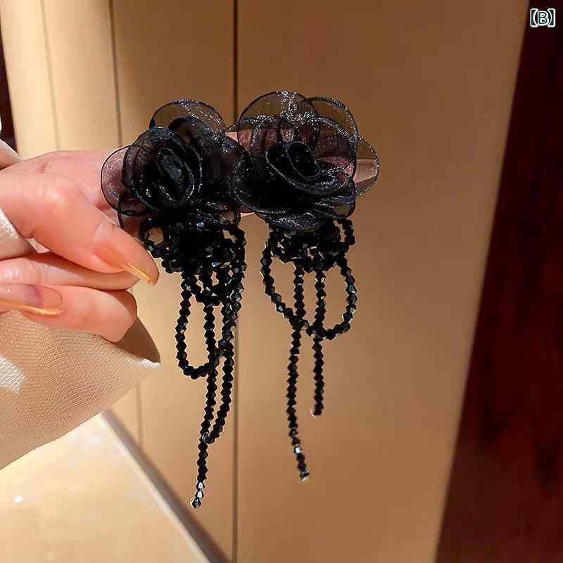 暮らしのお手伝いのピアス レディース アクセサリー ホワイト オーガンジー フラワー 水晶 タッセル ロング 長め 小ぶり 大人かわいい 揺れる おしゃれ エレガント 華やか パーティー 結婚式 二次会 デート お呼ばれ 上品 個性的 存在感 高級感 繊細 高見え シンプ｜アングル2