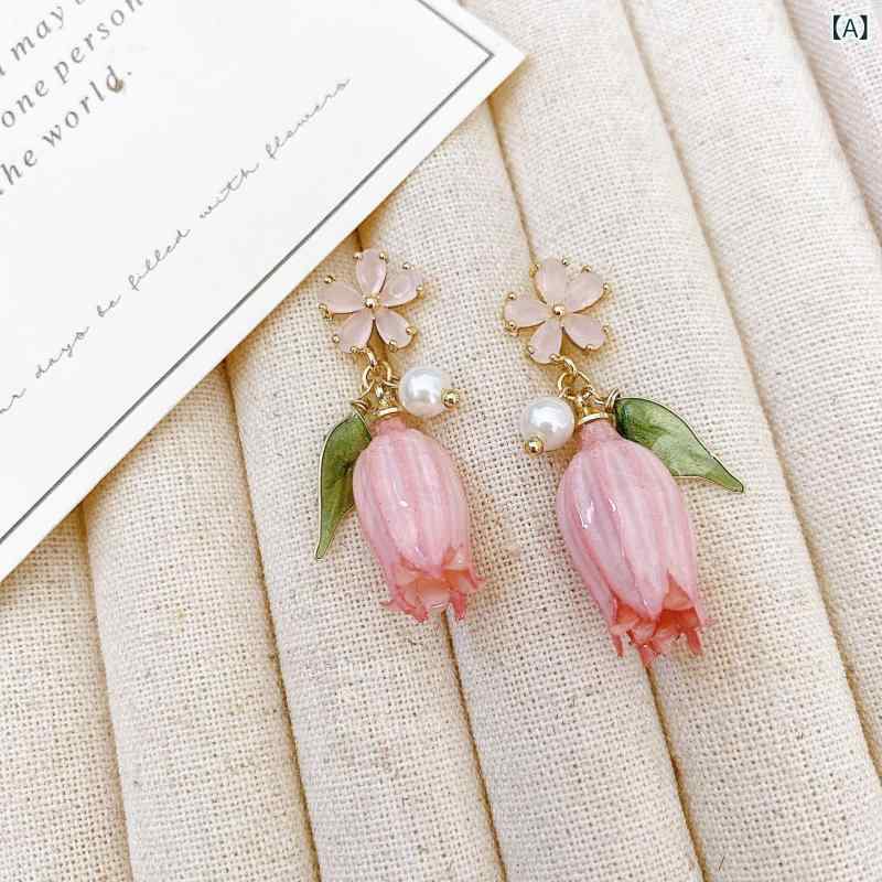 ピアス レディース 耳飾り 手作り 鈴蘭 花 植物 滴膠 レジン リアル フラワー オリジナル デザイン シンプル ナチュラル 森ガール系 上品 かわいい 小ぶり 揺れる アクセサリー ジュエリー 華奢 繊細 森林浴 庭園風 ナチュラルテイスト 普段使い