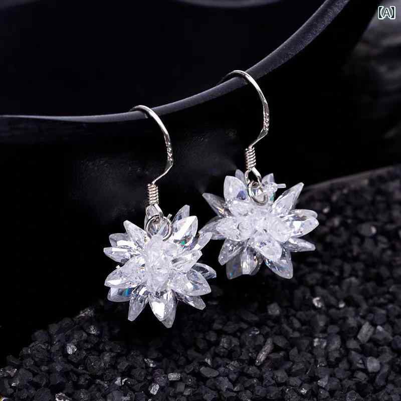 ピアス レディース クリスタル 氷花 フラワー モチーフ スタッドピアス 両耳用 華...