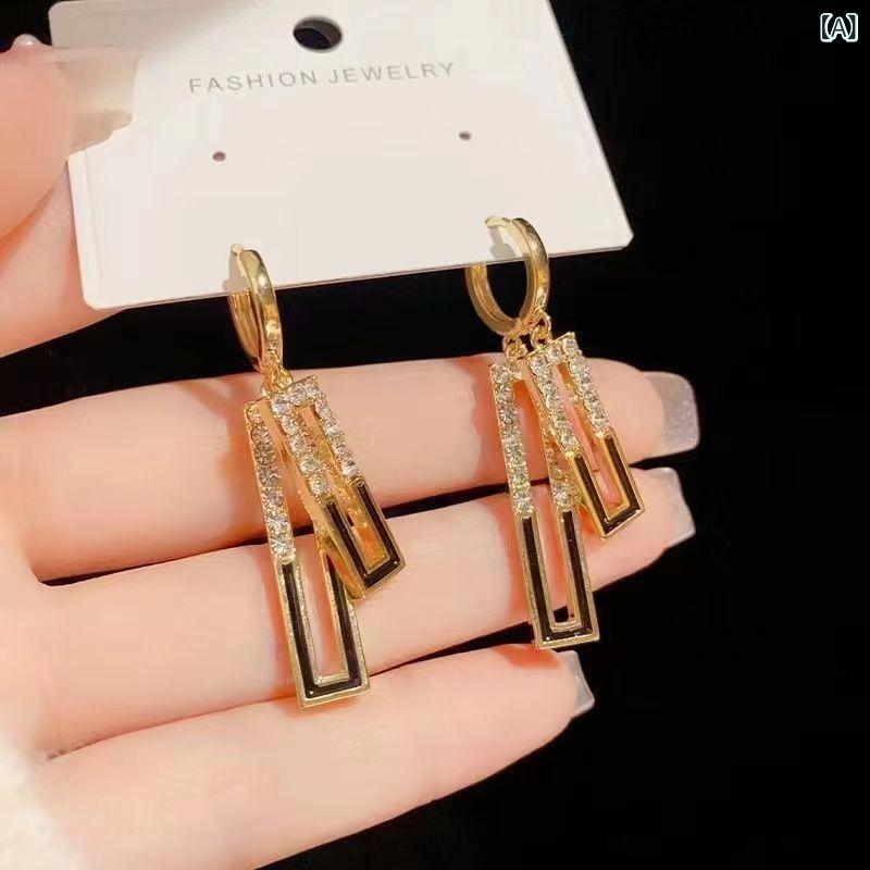 ピアス レディース アクセサリー イヤークリップ 蝶々結び リボン 揺れる タッセル 高見え シルバー925 銀針 おしゃれ かわいい 上品 シンプル 大人かわいい きれいめ エレガント 華やか ジュエリー ギフト 普段使い デート パーティー 結婚式