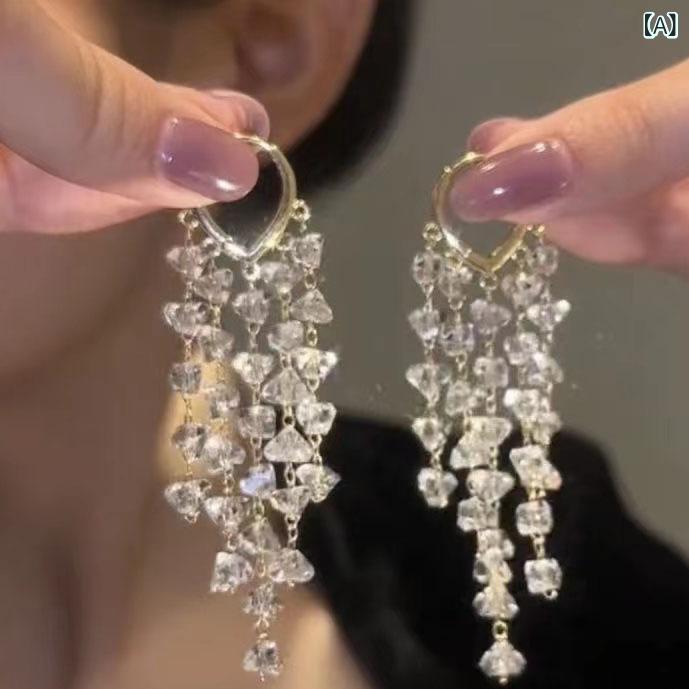 ピアス レディース ロングピアス クリスタル ジルコニア 丸顔 揺れる タッセル 高級感 エレガント アクセサリー 小顔効果 体型カバー 大きいサイズ ゆったり スイング ジュエリー 普段使い デート パーティー 結婚式 オケージョン 華やか きらきら