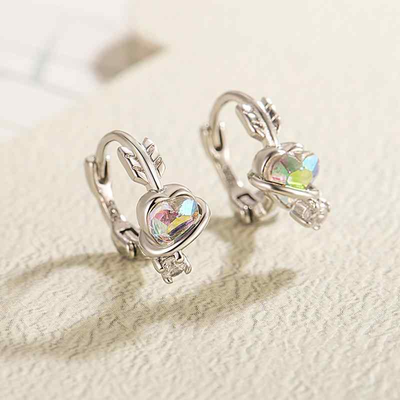ピアス レディース アクセサリー クリスタル ハート型 小ぶり 揺れる シンプル 上品 かわいい おしゃれ 高級感 普段使い カジュアル デザイン お呼ばれ デート プレゼント シルバー ゴールド パーティー ギフト 贈り物 お祝い ジュエリー ファッシ