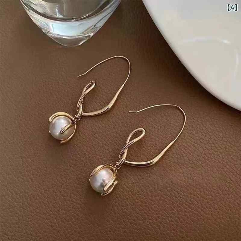 ピアス レディース ブルー クリスタル シルバー 銀針 小ぶり バタフライ 蝶々 非対称 流蘇 タッセル アクセサリー 小洒落た デザイン感 おしゃれ 高級感 大人かわいい 耳飾り デイリー オフィス 普段使い ギフト デート パーティー ファッション