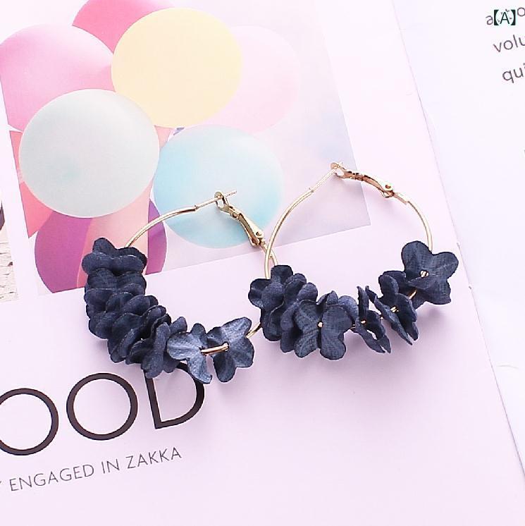 ピアス レディース アクセサリー 耳飾り 花モチーフ フラワー 布製 揺れる きらきら ジルコニア かわいい おしゃれ 上品 エレガント カジュアル デイリー 通勤用 通学用 パーティー用 フォーマル 結婚式 お呼ばれ 贈り物 プレゼント ファッション小物