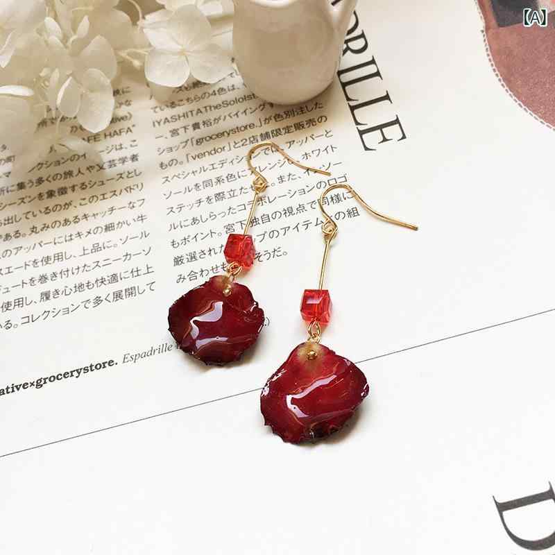 ピアス レディース アクセサリー 赤バラ 薔薇 花びら 揺れる ロングピアス 華奢 大人かわいい リアルフラワー 本物のお花 ドライフラワー 耳飾り インスタ映え おしゃれ 揺れるタイプ 上品 きれいめ フェミニン エレガント ギフト プレゼント デート